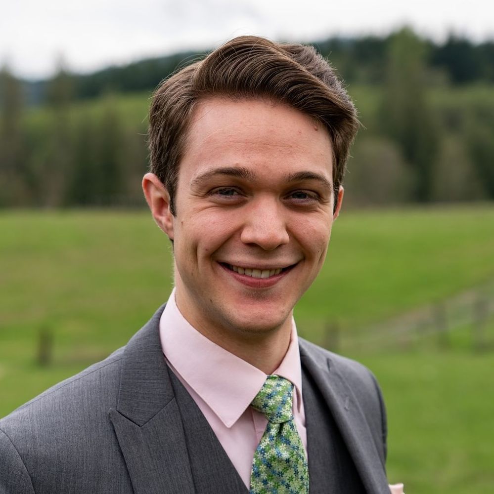 Meet your Posher, Elias